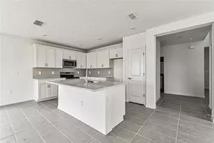 9106 Optimist Wy, Palmetto, FL 34221 - Photo 6