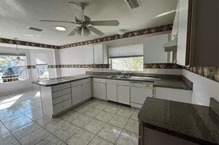 144 Costa Mesa Dr, Lady Lake, FL 32159 - Photo 4