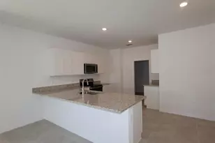 9121 Optimist Wy, Palmetto, FL 34221 - Photo 2