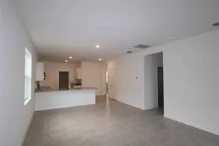 9121 Optimist Wy, Palmetto, FL 34221 - Photo 6