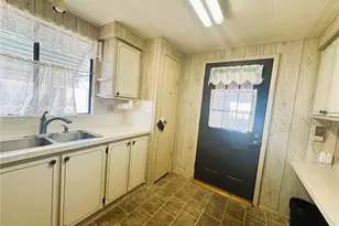 133 Hibiscus Way, Leesburg, FL 34748 - Photo 4