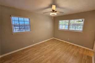 3000 Browning St, Sarasota, FL 34237 - Photo 16