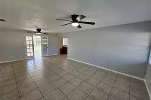 3000 Browning St, Sarasota, FL 34237 - Photo 4