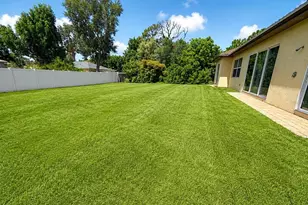 1900 Colleen St, Sarasota, FL 34231 - Photo 44