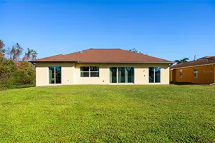 1900 Colleen St, Sarasota, FL 34231 - Photo 8