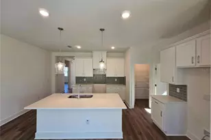 3352 Daybreak Run Loop, Spring Hill, FL 34609 - Photo 2