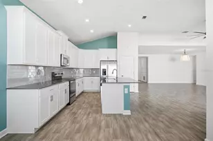 1923 Perch Hammock Loop, Groveland, FL 34736 - Photo 4