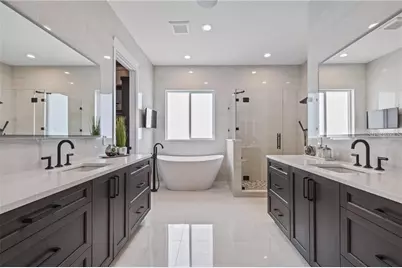 2060 Illinois Avenue NE, Saint Petersburg, FL 33703 - Photo 24