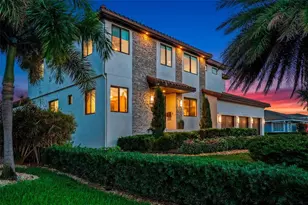 2060 Illinois Ave NE, Saint Petersburg, FL 33703 - Photo 2