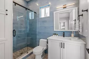 2060 Illinois Ave NE, Saint Petersburg, FL 33703 - Photo 36