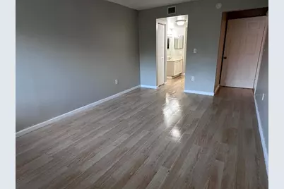 721 N Pine Island Road #401, Plantation, FL 33324 - Photo 16