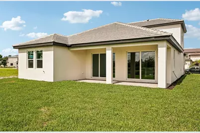 136 Vistera Boulevard, Nokomis, FL 34275 - Photo 2