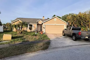 3715 75 Dr E, Sarasota, FL 34243 - Photo 1