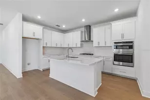 8115 Seaflower Pkwy, Bradenton, FL 34210 - Photo 6