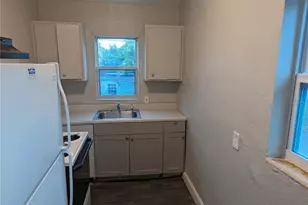 2000 Queensboro Ave S, Saint Petersburg, FL 33712 - Photo 18