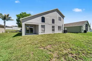 7533 Merchantville Cir, Zephyrhills, FL 33540 - Photo 16