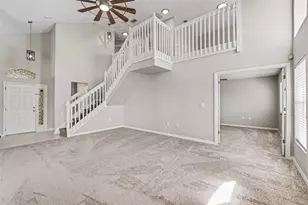 7533 Merchantville Cir, Zephyrhills, FL 33540 - Photo 8