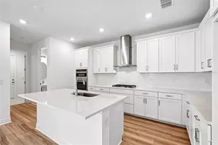 8221 Seaflower Pkwy, Bradenton, FL 34210 - Photo 4
