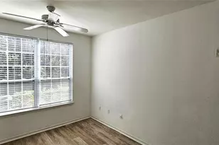 5581 Rosehill Rd, Sarasota, FL 34233 - Photo 6