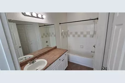 5581 Rosehill Road #104, Sarasota, FL 34233 - Photo 8