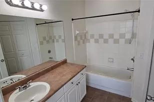 5581 Rosehill Rd, Sarasota, FL 34233 - Photo 8