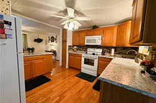 121 Azalea Trail, Leesburg, FL 34748 - Photo 8