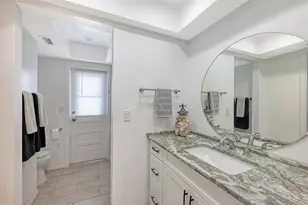 589 Commonwealth Ln, Sarasota, FL 34242 - Photo 24