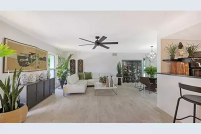 589 Commonwealth Lane, Sarasota, FL 34242 - Photo 6