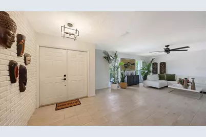 589 Commonwealth Lane, Sarasota, FL 34242 - Photo 4