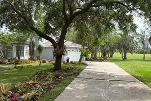 2809 Runyon Cir, Orlando, FL 32837 - Photo 2