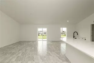 4423 Cremona Dr, Sebring, FL 33872 - Photo 2