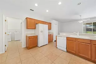 9651 Old Marsh Ct, Orlando, FL 32832 - Photo 2