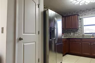 5562 Superior Dr, Lakeland, FL 33805 - Photo 6
