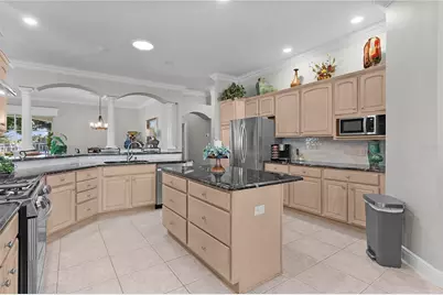 8715 SE 176th Lowndes Place, The Villages, FL 32162 - Photo 6