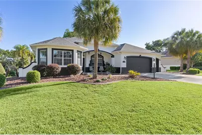 8715 SE 176th Lowndes Place, The Villages, FL 32162 - Photo 2