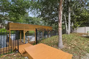 27627 Lois Dr, Tavares, FL 32778 - Photo 40