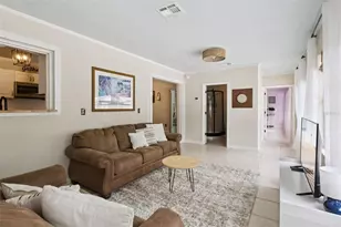 27627 Lois Dr, Tavares, FL 32778 - Photo 14