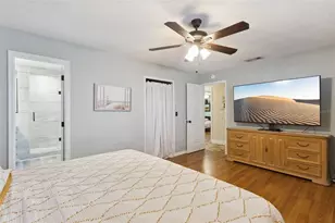 27627 Lois Dr, Tavares, FL 32778 - Photo 26