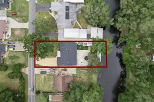27627 Lois Dr, Tavares, FL 32778 - Photo 38