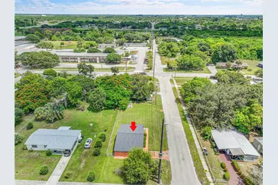 2102 Avenue P, Fort Pierce, FL 34950 - Photo 2