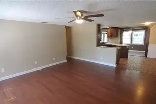2848 E Mark Dr, Sarasota, FL 34232 - Photo 2