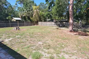2848 E Mark Dr, Sarasota, FL 34232 - Photo 8