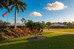 9150 Deer Ct, Venice, FL 34293 - Photo 2