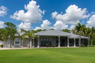 9150 Deer Ct, Venice, FL 34293 - Photo 1