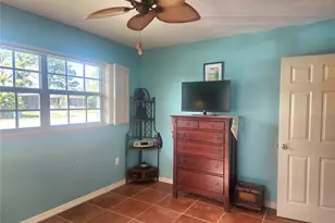316 Alba St E, Venice, FL 34285 - Photo 10
