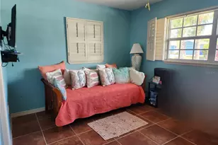 316 Alba St E, Venice, FL 34285 - Photo 4