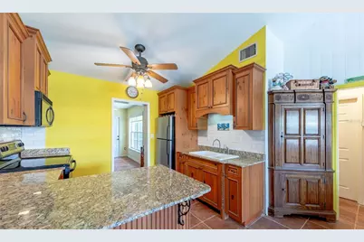 316 Alba Street E, Venice, FL 34285 - Photo 4