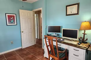 316 Alba St E, Venice, FL 34285 - Photo 10