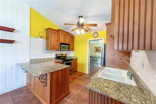 316 Alba St E, Venice, FL 34285 - Photo 8