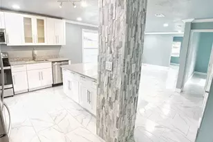 3427 16th Ave S, Saint Petersburg, FL 33711 - Photo 6